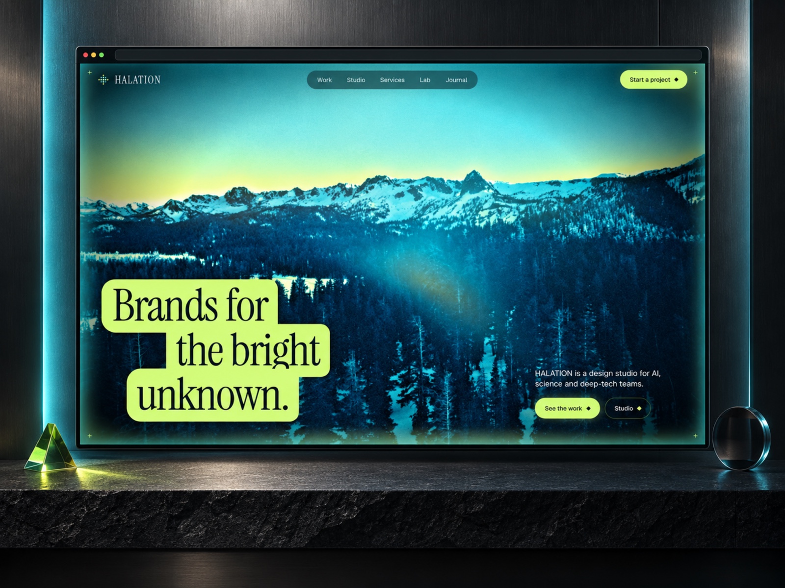 Glowframe Framer template